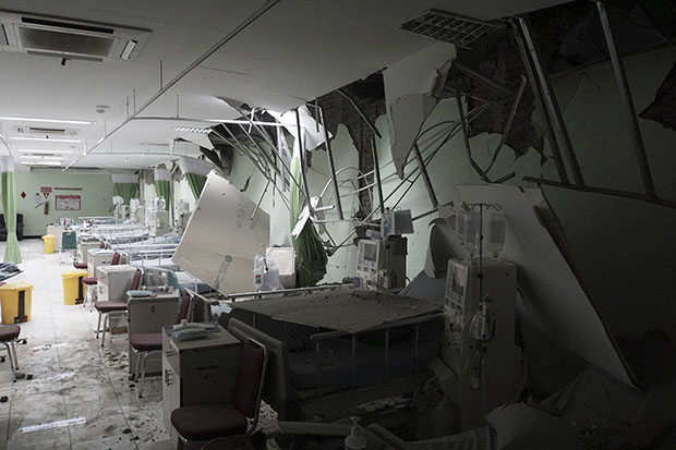 Индонезија: Снажан земљотрес, има погинулих  (ФОТО)